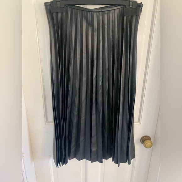 Mango Faux Leather Pleated Midi Skirt NWT - Picture 2 of 5